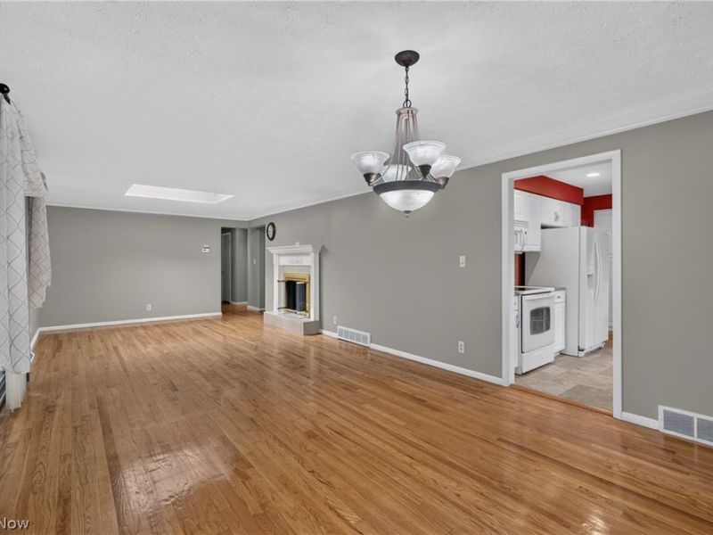 1597 Windsor Circle , Mayfield Heights, OH 44124 Photo 19