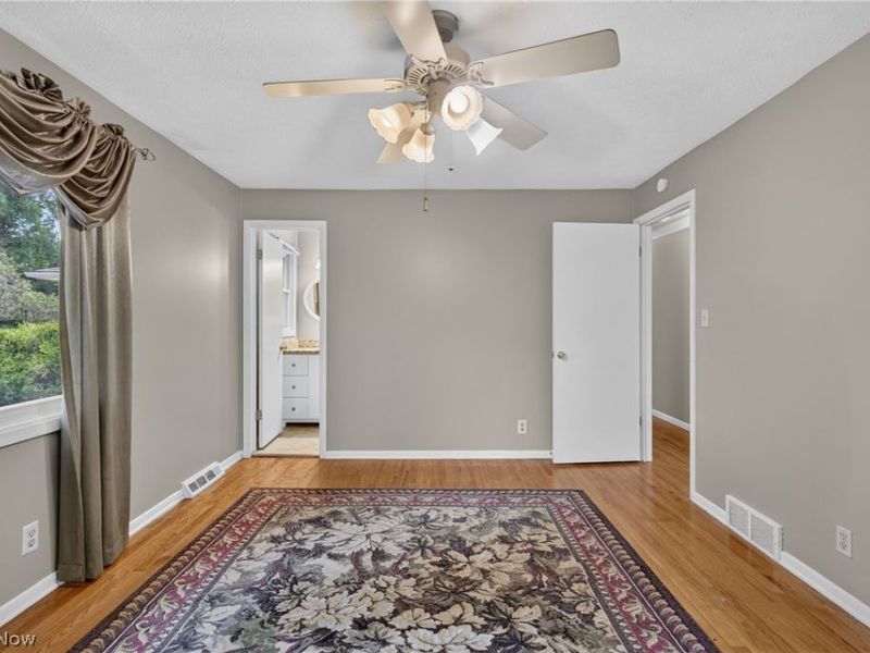 1597 Windsor Circle , Mayfield Heights, OH 44124 Photo 26