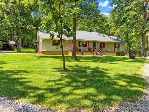 360 JADE RD , Savannah, TN 38372