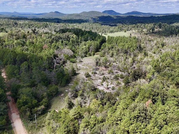 381 Preacher Road , Melbourne, AR 72556