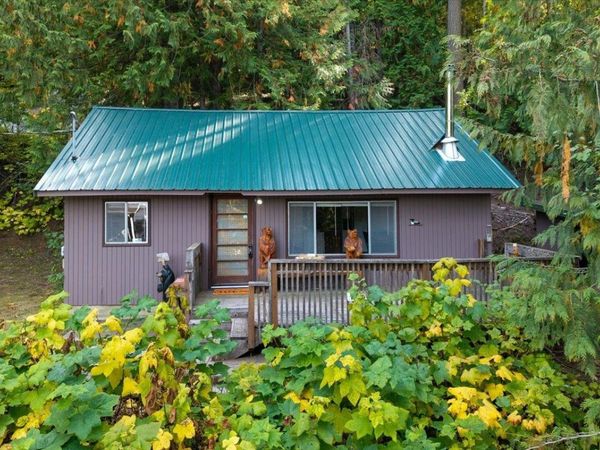 4106 Tamarack Beach Rd, Loon Lake, WA 99148