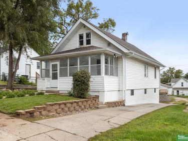 4537 Charles Street, Omaha, NE 68132