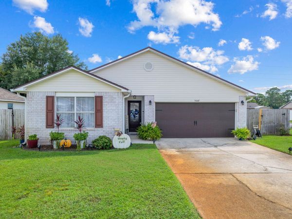 9447 Parker Place Drive, Navarre, FL 32566