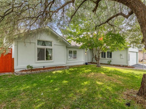 2038 California Avenue, Klamath Falls, OR 97601