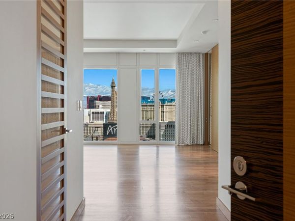 3750 Las Vegas Boulevard , Unit 2706, Las Vegas, NV 89158