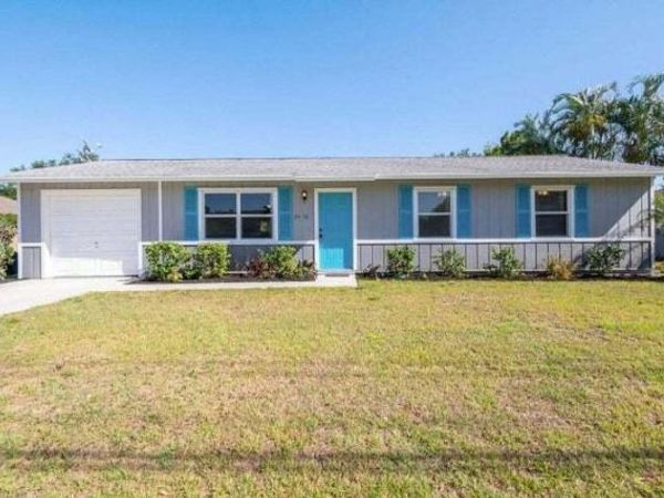 2456 SE Melaleuca Boulevard, Port St. Lucie, FL 34952