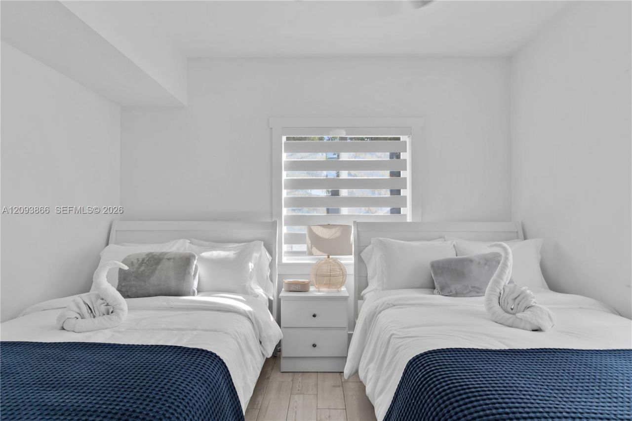 103 W Avenue A, Key Largo, FL 33037 Photo