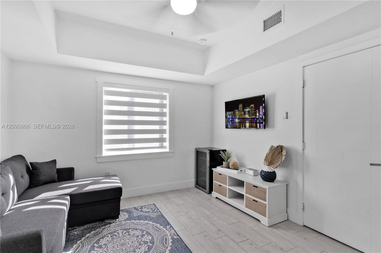 103 W Avenue A, Key Largo, FL 33037 Photo