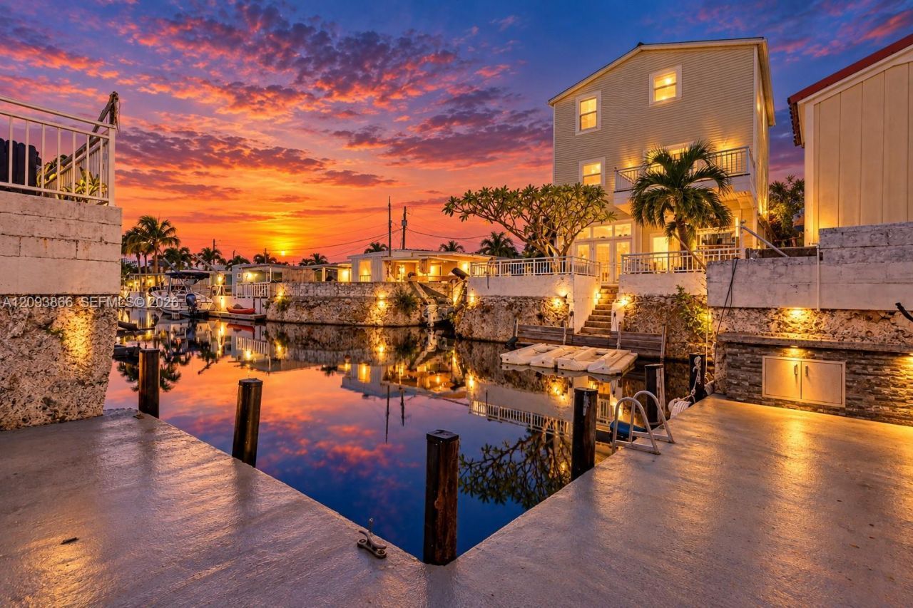 103 W Avenue A, Key Largo, FL 33037 Photo