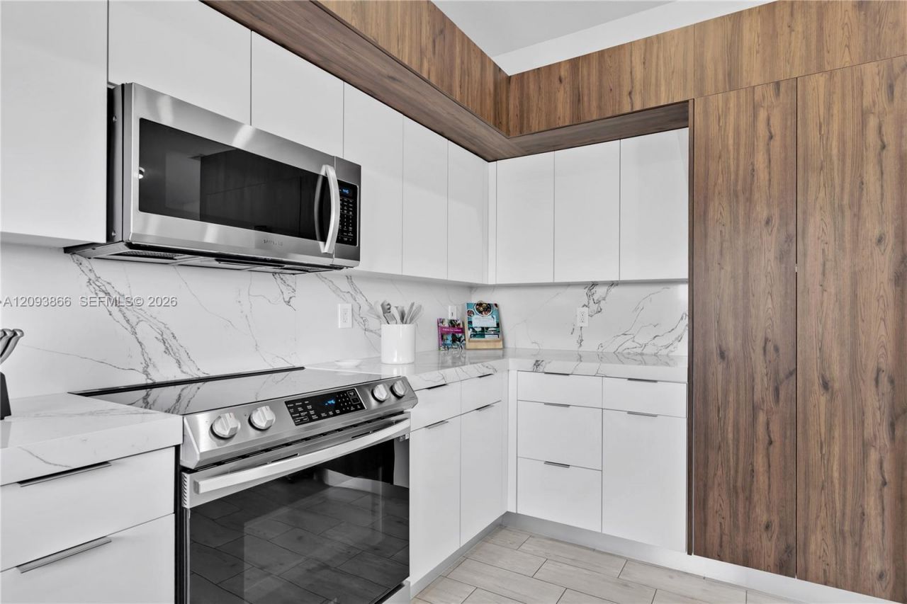 103 W Avenue A, Key Largo, FL 33037 Photo