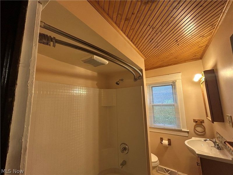 315 N Bentley Avenue, Niles, OH 44446 Photo 20