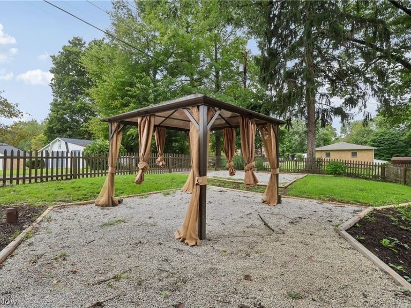 50 S Glencoe Drive , Akron, OH 44319 Photo 34