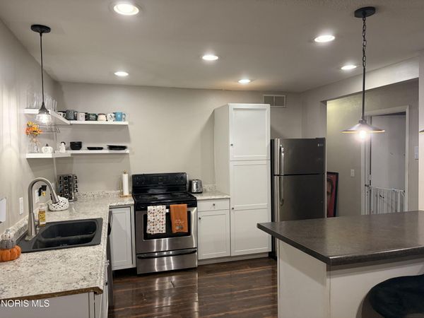 1666 Brownstone Boulevard, Toledo, OH 43614