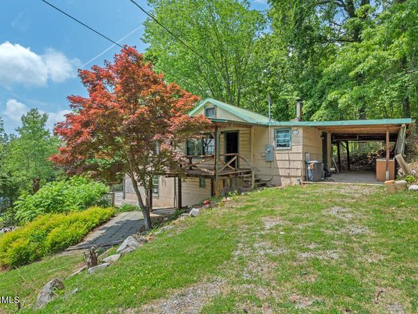 2005 Sunbird Lane, Dandridge, TN 37725