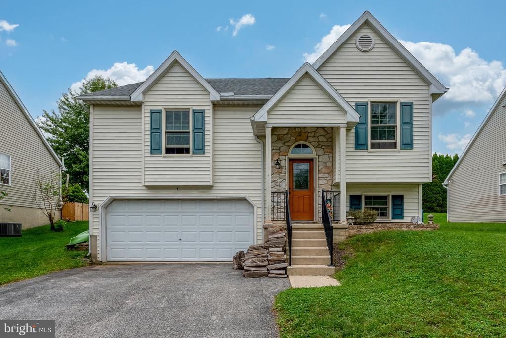 668 BLOSSOM HILL LANE , DALLASTOWN, PA 17313