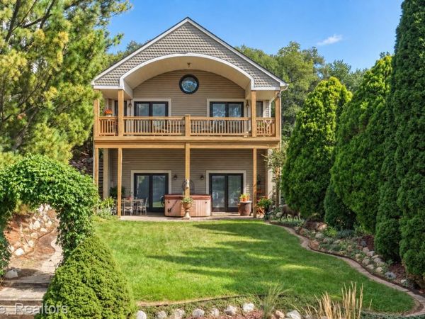 9701 NORMAN Road, Springfield Township, Mi 48348