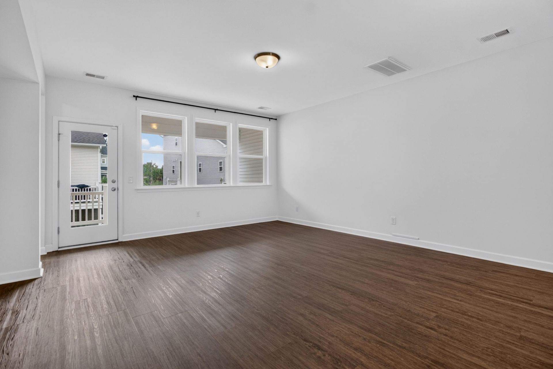 544 Mclernon Trace Photo 17