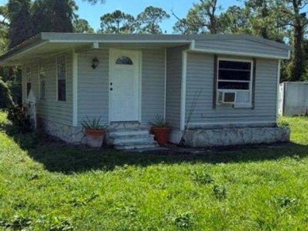 18341 Wayne DR , NORTH FORT MYERS, FL 33917