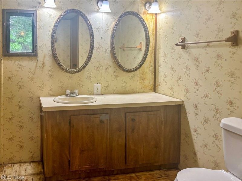 1879 Difford Drive, Niles, OH 44446 Photo 12