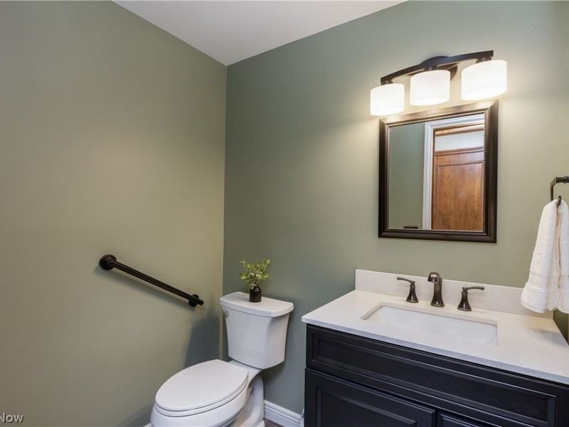 1424 Stonington Road NW, North Canton, OH 44720 Photo 19
