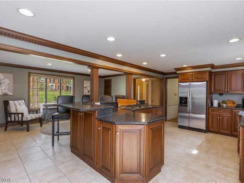 1424 Stonington Road NW, North Canton, OH 44720 Photo 5