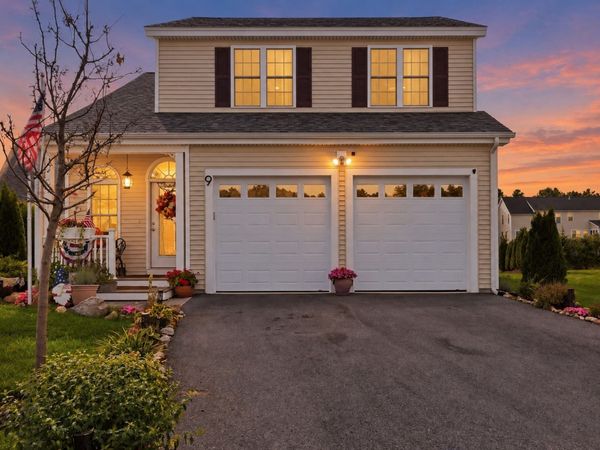 9 Settlers Ln, Unit 9, Holden, MA 01520