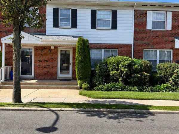 678 Front Street, Unit G, Hempstead, NY 11550