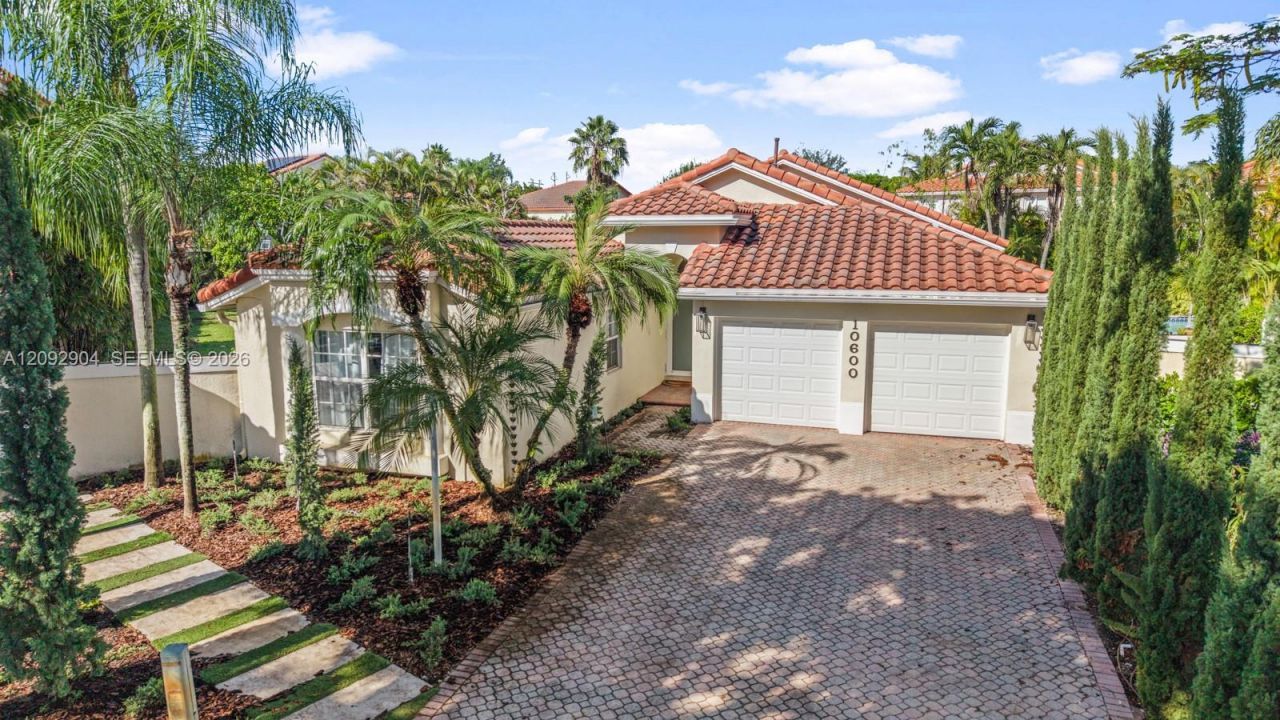 10600 NW 54th St, Doral, FL 33178 Photo