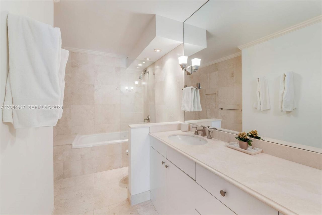 5 Island Ave , Unit 3C, Miami Beach, FL 33139 Photo