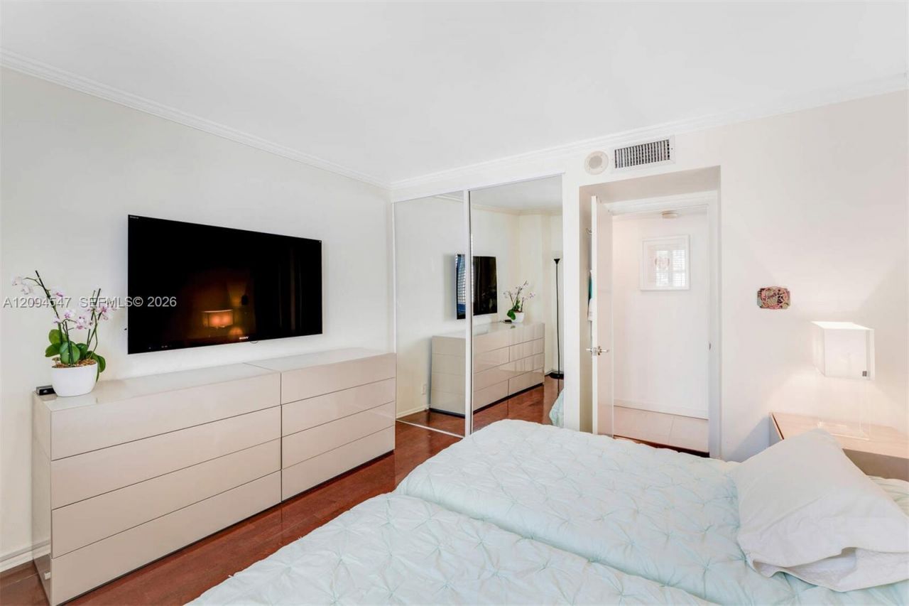 5 Island Ave , Unit 3C, Miami Beach, FL 33139 Photo