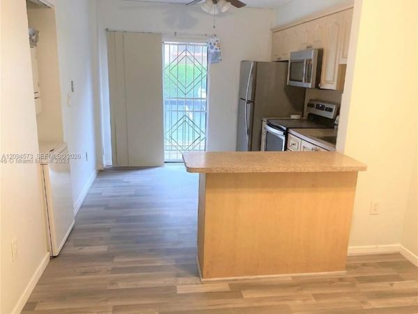 5490 W 21st Ct , Unit 111, Hialeah, FL 33016