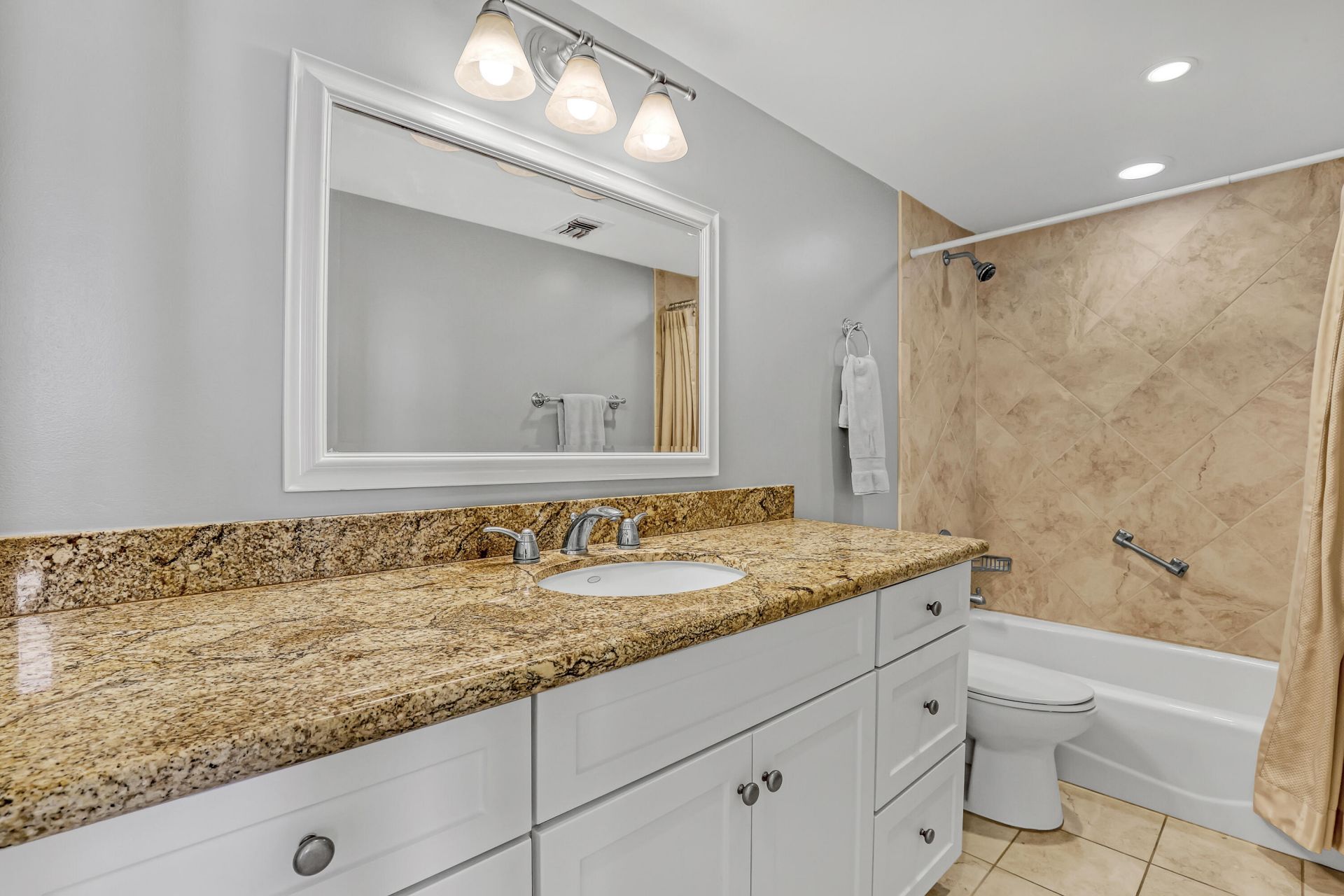 2800 N Ocean Drive, Unit A-22A, Riviera Beach, FL 33404 Photo