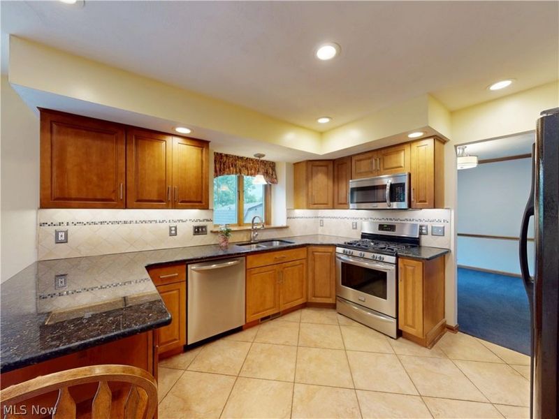 9875 Detwiler Road, Canfield, OH 44406 Photo 11