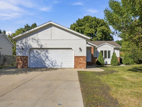 2319 35th Avenue S, Fargo, ND 58104