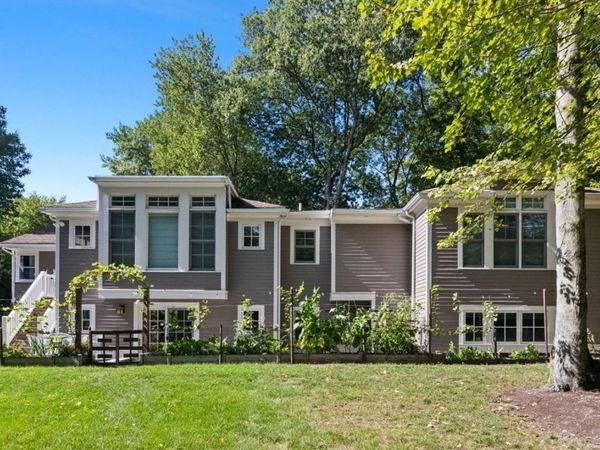 38 Hunnewell St, Needham, MA 02494