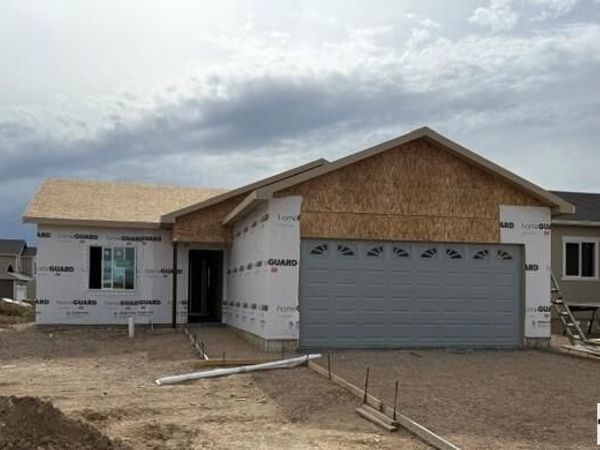 5211 Whistler Dr, Pueblo, CO 81008