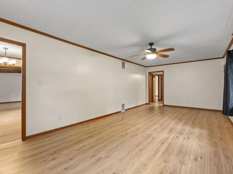 319 W South Street , Worthington, OH 43085 Photo 5