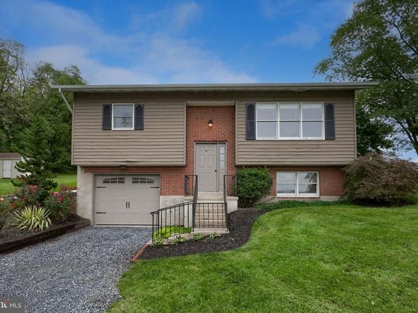 3207 MILL ROAD , ELIZABETHTOWN, PA 17022