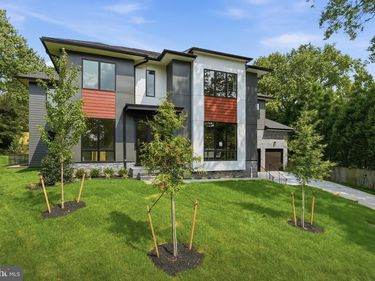 1905 LAMSON PLACE , MCLEAN, VA 22101