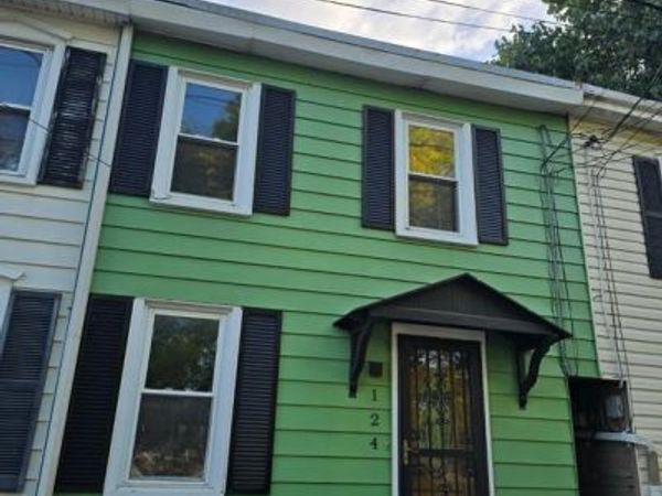 124 W PENN STREET , CARLISLE, PA 17013