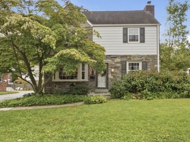 1426 W WYNNEWOOD ROAD, ARDMORE, PA 19003