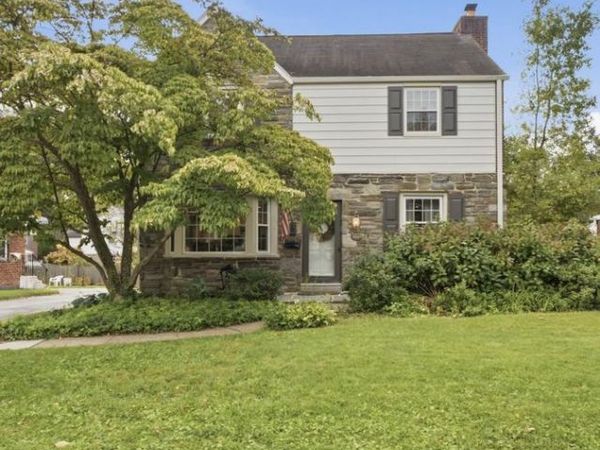 1426 W WYNNEWOOD ROAD, ARDMORE, PA 19003