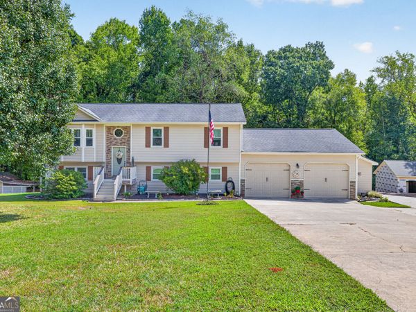 2475 Azalea Drive, Loganville, GA 30052
