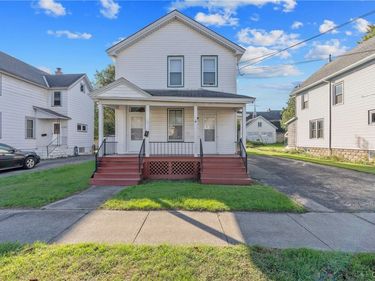 136 E Seneca Street, Oswego, NY 13126
