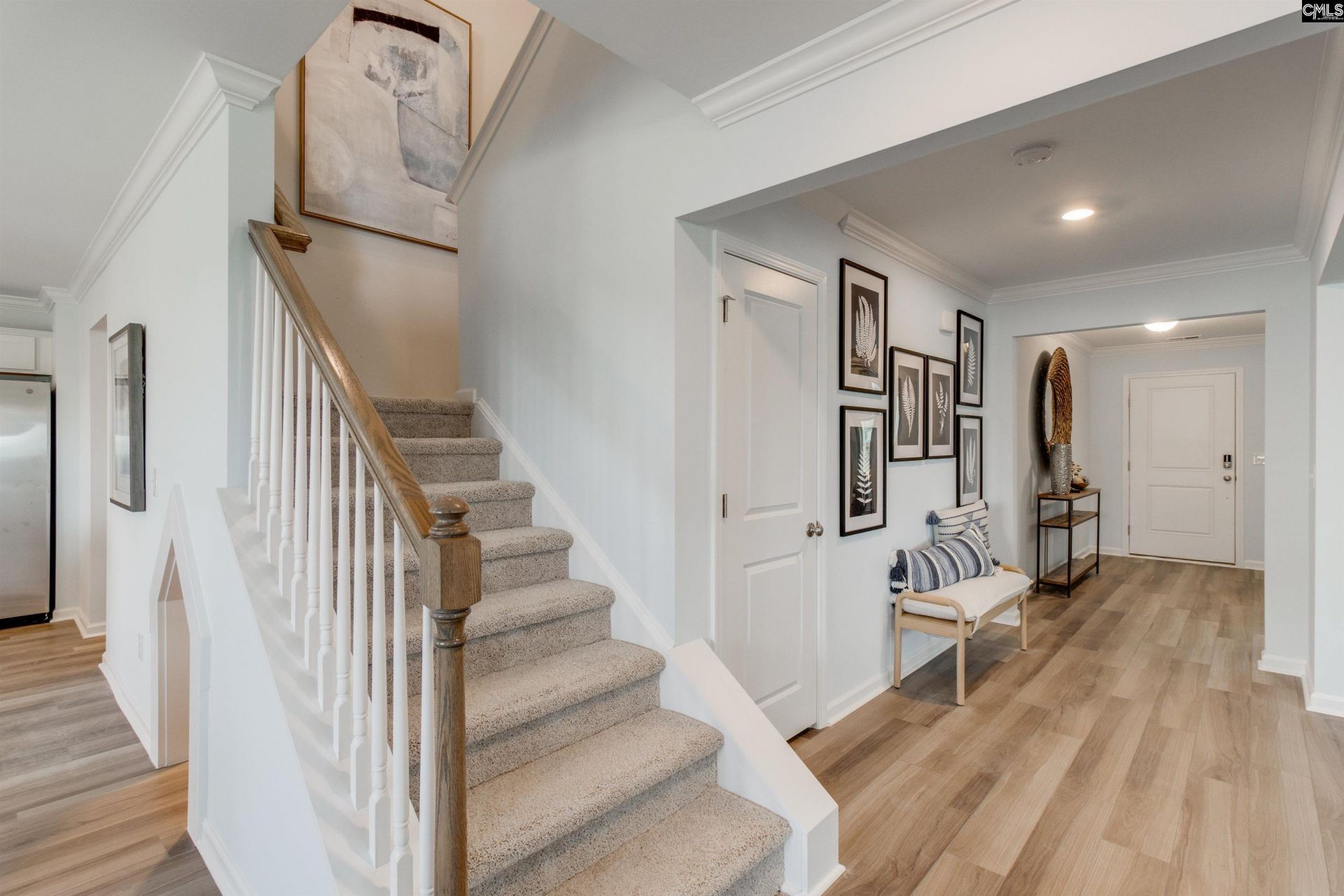 200 Dennington Drive  Photo 6