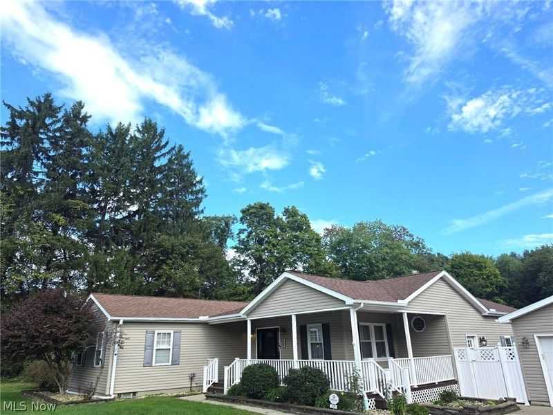 430 S Amboy Road, Conneaut, OH 44030 Photo 2