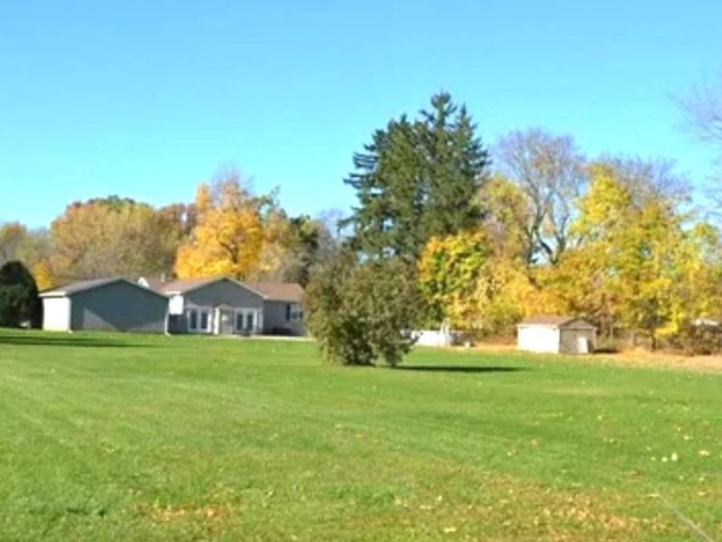 430 S Amboy Road, Conneaut, OH 44030 Photo 9
