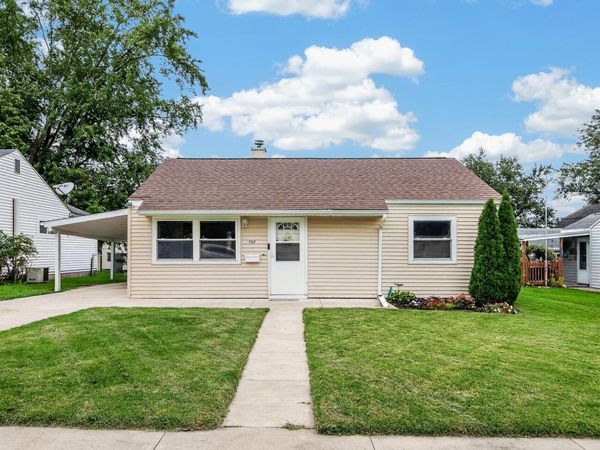 707 Randolph Street, Angola, IN 46703