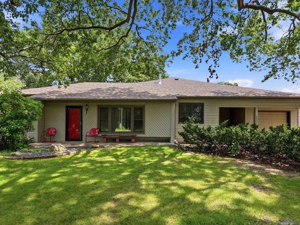 3306 Midway Drive, Waterloo, IA 50701
