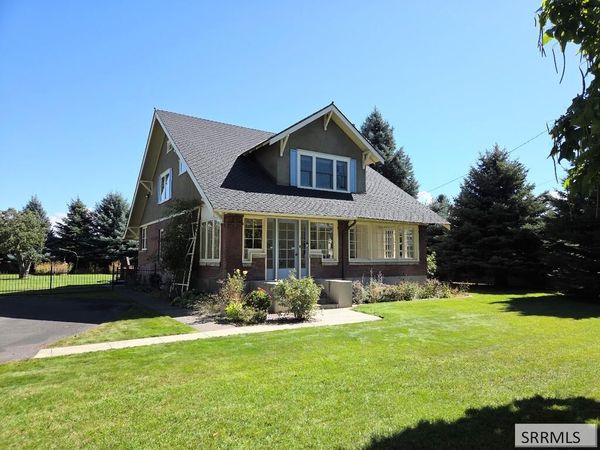 2015 St Clair Avenue, IDAHO FALLS, ID 83404